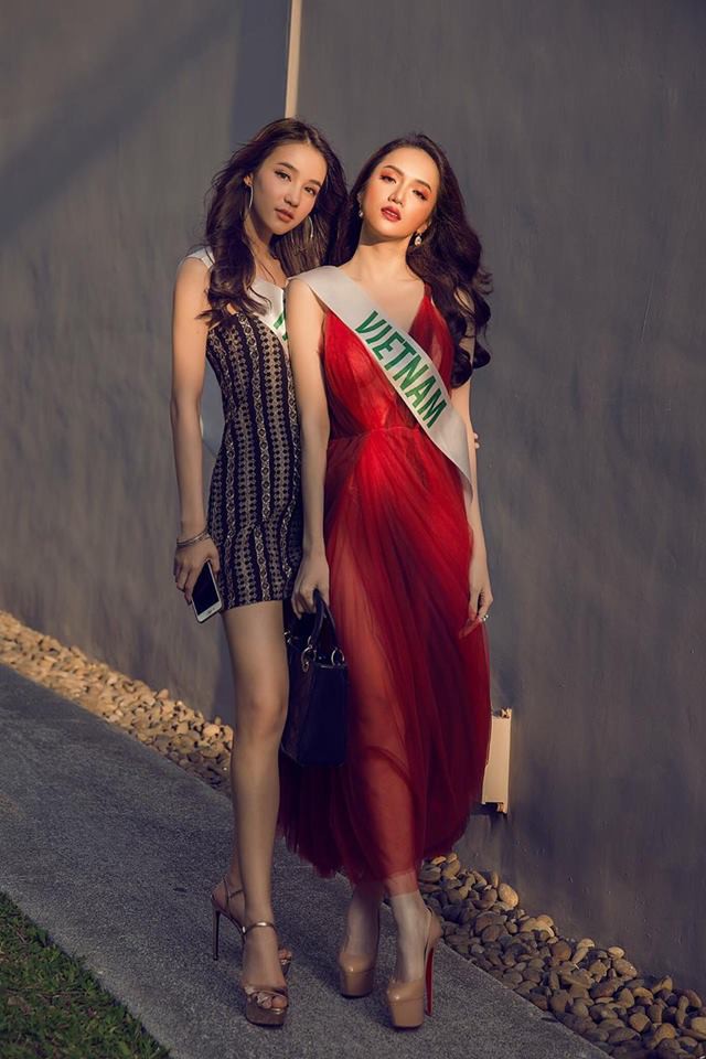 Giải thưởng khủng mà Hương Giang nhận được khi trở thành Tân Hoa hậu Chuyển giới Quốc tế 2018